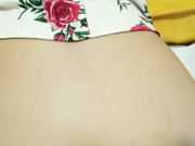 放暑假无聊第一次去足浴店玩没啥经验手头有点紧只能找了个年纪稍大点的会玩的阿姨