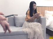 约炮苗条妹子镜头前口交沙发上后入抽插猛操_