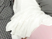 【全網推薦】渣男酒裏灌醉迷倒漂亮美女帶回宿舍強搞 還要拍下視頻被妹子罵滾 1080P高清無水印