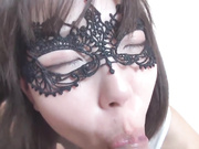 因为她很早就分娩了，所以一个女人想要忘记的敏感