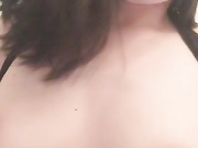 颜值还可以的巨乳主播小甜甜给她打赏一个小红掰开小逼逼给大伙看看