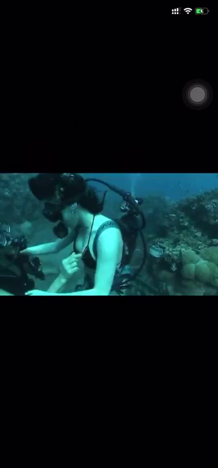 天水超淫荡美女蒋晓霞和精状男友海底漂流式疯狂做爱