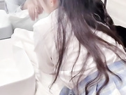 司语女神镜子前爆草学生妹