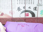 勾搭足浴技师主动脱光深喉爆草抽插奶子乱晃