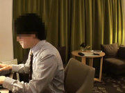[CLUB-365] 会社の手違いで出張先のホテルが相部屋になった職場の同僚を本気（マジ）口説き盗撮7