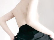 气质美女黑丝美腿极品肥穴表情淫荡舔着手指