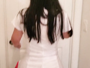 Busty Bimbo护士帮助患有冠状病毒的患者