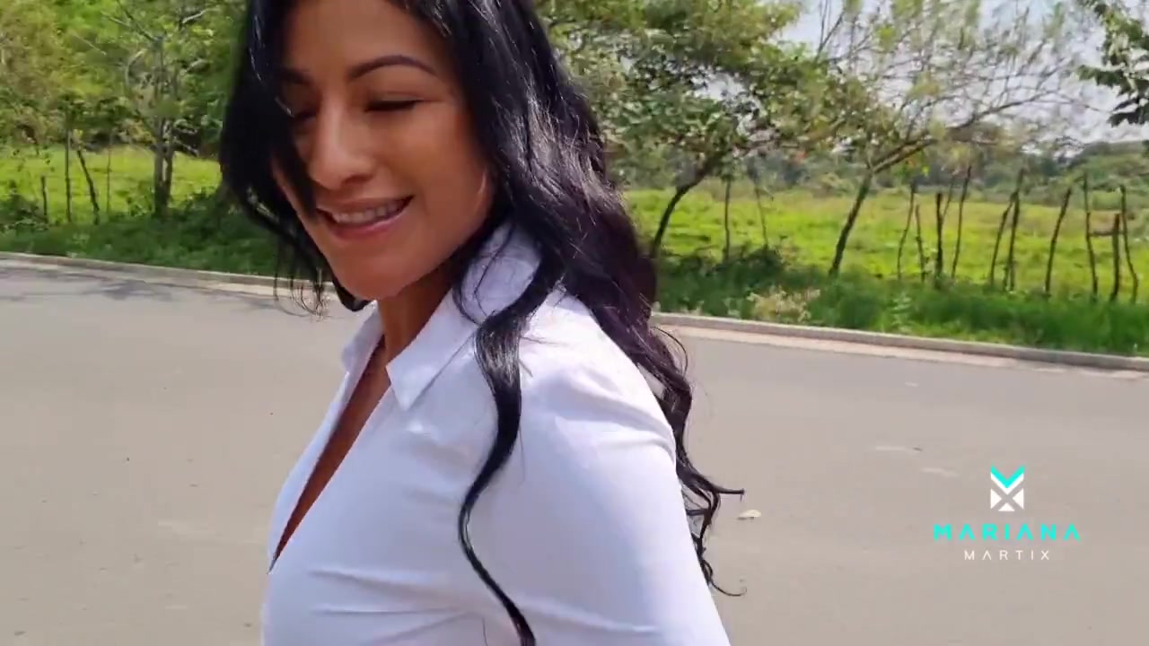 Mariana Martix在跳伞时潮吹