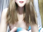 清纯系甜美无敌小萝莉自慰多次喷水水晶假屌猛捅