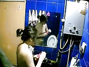 出租屋偷拍妹纸洗澡