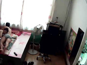 【稀缺資源】最新流出-居家攝像頭黑客破解拍攝到的小夫妻日常過性生活 苗條身材雪白肌膚看得欲火焚身 720P高清