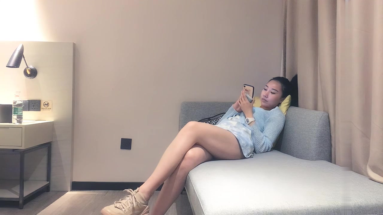 太子约操高颜值外围小姐姐翘臀美乳沙发啪啪01