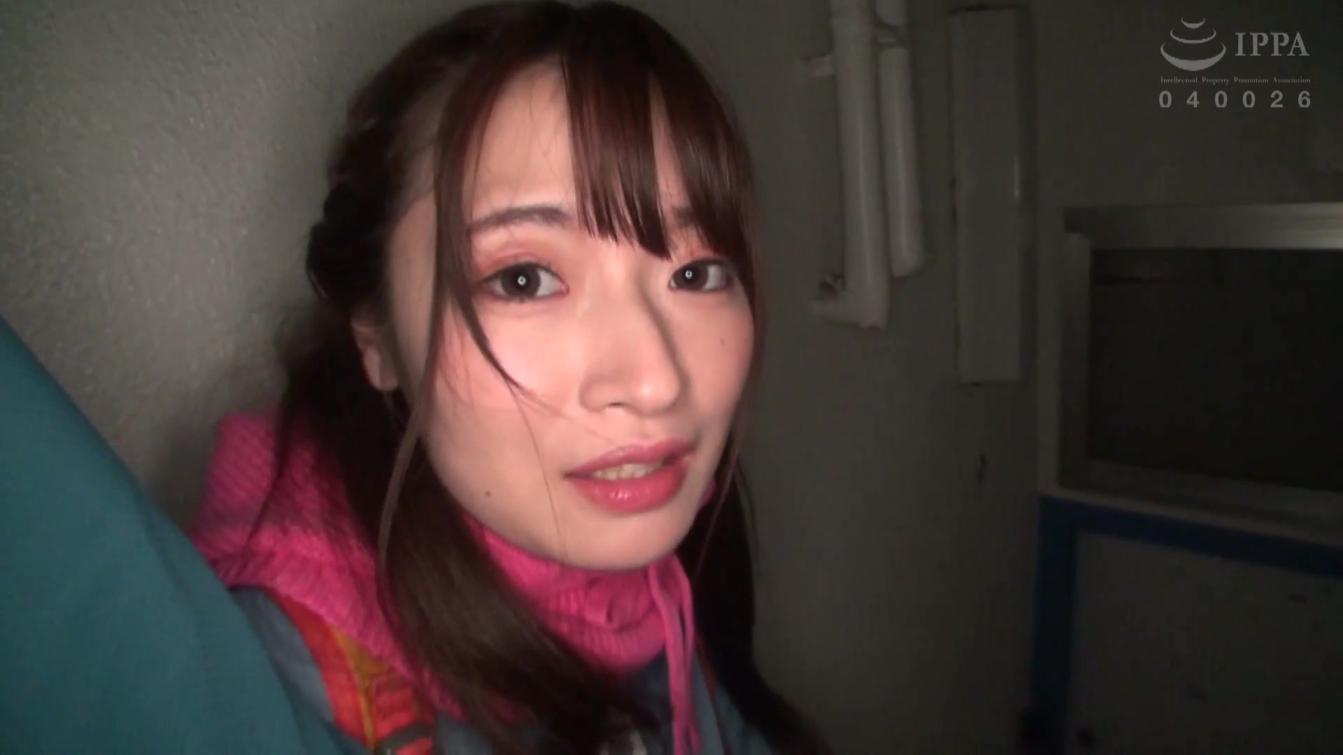 [COGM-040] ＜禁断の味＞誰もいない廃墟でおもらしセフレと、どきどきイチャえっち。 - 1of5